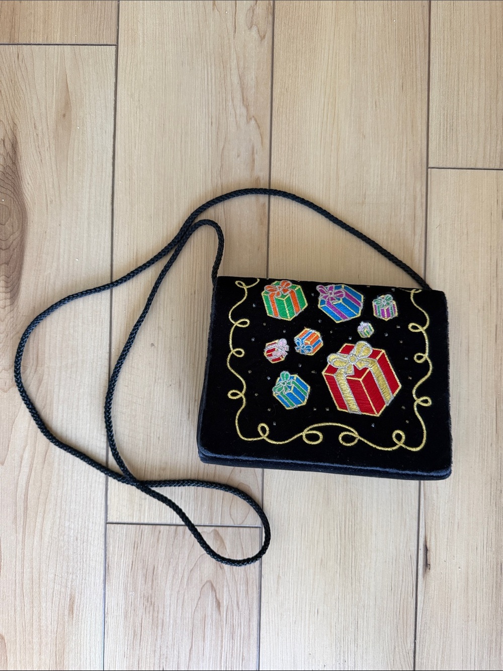 Vintage Velvet Embroidered Christmas Crossbody Purse